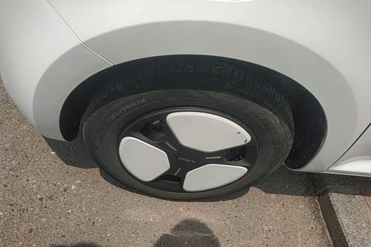 Used CHANGAN NEVO Lumin 2023 205km Xiangqin Version Left Front Wheel Hub