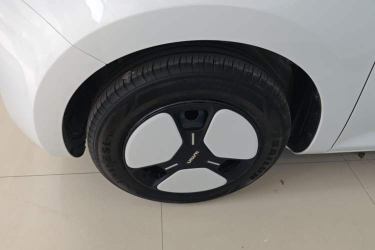 Used CHANGAN NEVO Lumin 2023 205km Xiangqin Version Left Front Wheel Hub