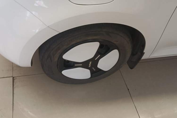 Used CHANGAN NEVO Lumin 2023 205km Xiangqin Version Left Front Wheel Hub