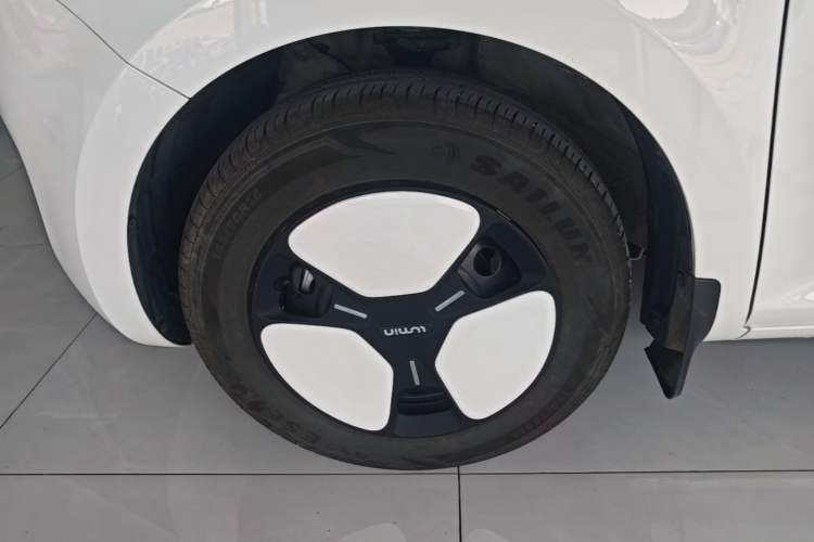 Used CHANGAN NEVO Lumin 2023 205km Xiangqin Version Left Front Wheel Hub