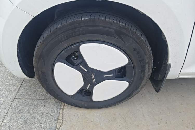 Used CHANGAN NEVO Lumin 2023 301km Honey Dew Edition Left Front Wheel Hub