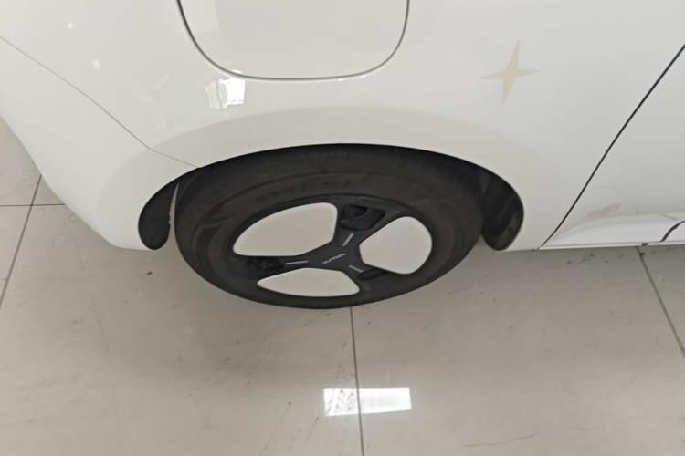 Used CHANGAN NEVO Lumin 2023 205km Xiangqin Version Left Front Wheel Hub