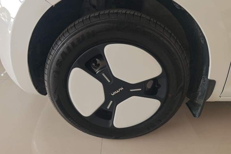 Used CHANGAN NEVO Lumin 2023 301km Honey Dew Edition Left Front Wheel Hub