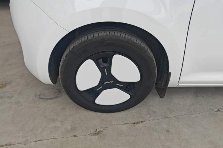 Used CHANGAN NEVO Lumin 2023 205km Xiangqin Version Left Front Wheel Hub