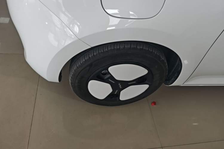Used CHANGAN NEVO Lumin 2023 205km Xiangqin Version Left Front Wheel Hub