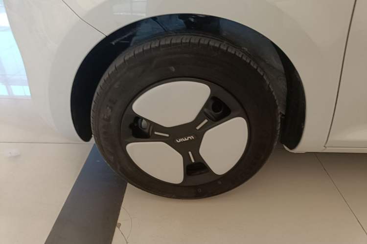 Used CHANGAN NEVO Lumin 2023 301km Honey Dew Edition Left Front Wheel Hub