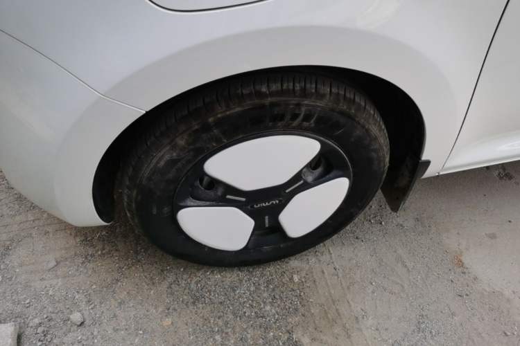 Used CHANGAN NEVO Lumin 2023 205km Xiangqin Version Left Front Wheel Hub