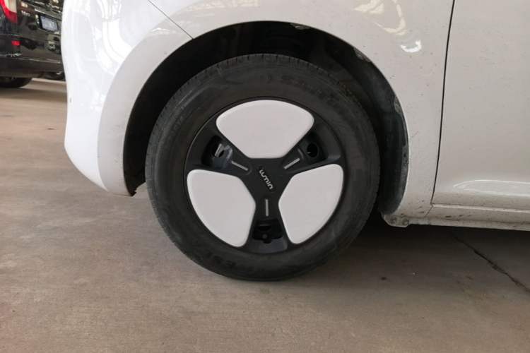 Used CHANGAN NEVO Lumin 2023 205km Xiangqin Version Left Front Wheel Hub