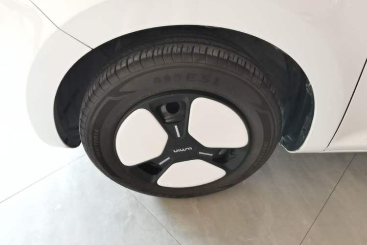 Used CHANGAN NEVO Lumin 2023 205km Xiangqin Version Left Front Wheel Hub