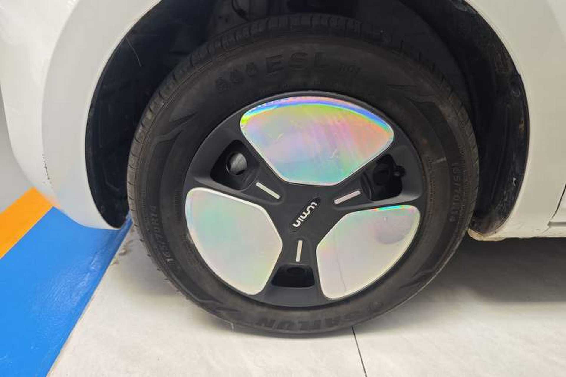 Used CHANGAN NEVO Lumin 2023 301km Honey Dew Edition Left Front Wheel Hub