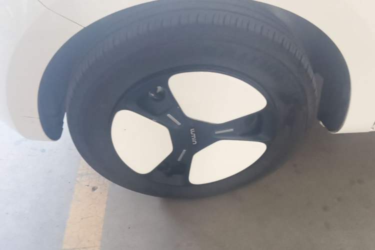 Used CHANGAN NEVO Lumin 2023 205km Xiangqin Version Left Front Wheel Hub