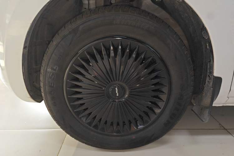 Used CHANGAN NEVO Lumin 2023 205km Xiangqin Version Left Front Wheel Hub