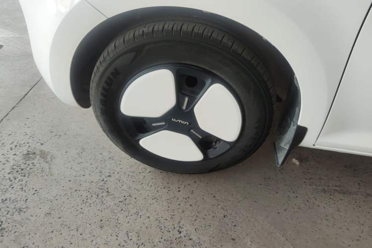Used CHANGAN NEVO Lumin 2023 301km Honey Dew Edition Left Front Wheel Hub