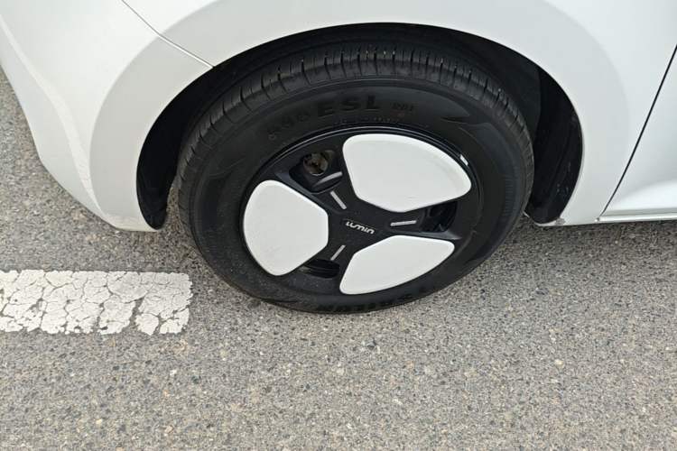 Used CHANGAN NEVO Lumin 2023 205km Xiangqin Version Left Front Wheel Hub