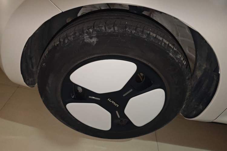Used CHANGAN NEVO Lumin 2023 205km Xiangqin Version Left Front Wheel Hub