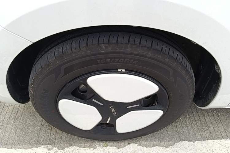 Used CHANGAN NEVO Lumin 2023 301km Honey Dew Edition Left Front Wheel Hub