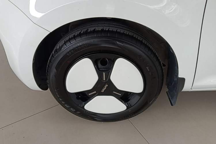 Used CHANGAN NEVO Lumin 2023 205km Xiangqin Version Left Front Wheel Hub