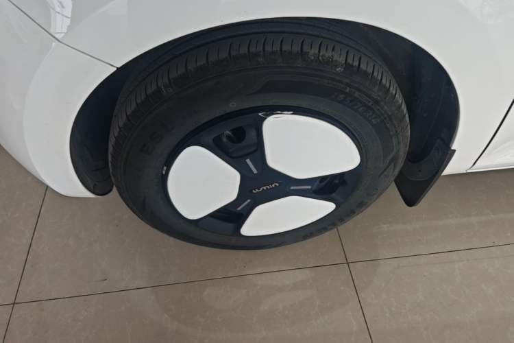 Used CHANGAN NEVO Lumin 2023 205km Xiangqin Version Left Front Wheel Hub