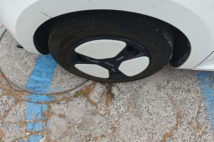 Used CHANGAN NEVO Lumin 2023 205km Xiangqin Version Left Front Wheel Hub