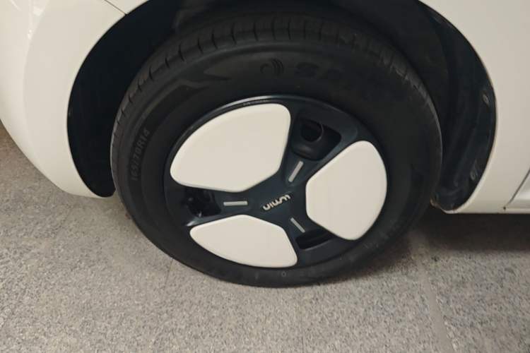 Used CHANGAN NEVO Lumin 2023 301km Honey Dew Edition Left Front Wheel Hub