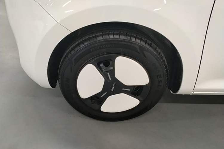 Used CHANGAN NEVO Lumin 2023 205km Xiangqin Version Left Front Wheel Hub