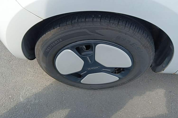 Used CHANGAN NEVO Lumin 2023 301km Honey Dew Edition Left Front Wheel Hub