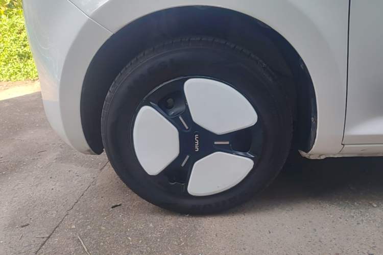 Used CHANGAN NEVO Lumin 2023 301km Honey Dew Edition Left Front Wheel Hub