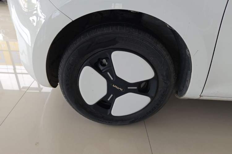 Used CHANGAN NEVO Lumin 2023 205km Xiangqin Version Left Front Wheel Hub
