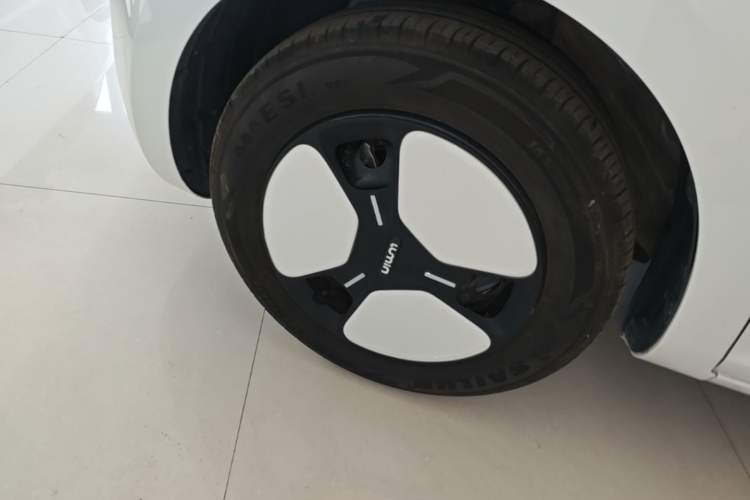 Used CHANGAN NEVO Lumin 2023 205km Xiangqin Version Left Front Wheel Hub