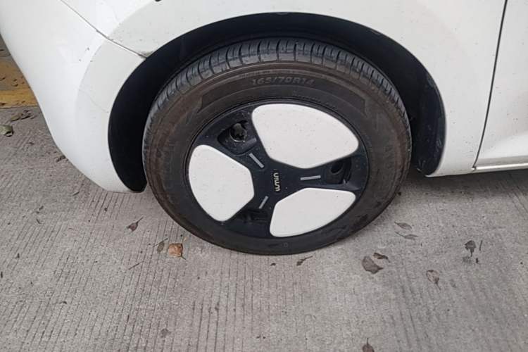 Used CHANGAN NEVO Lumin 2023 205km Xiangqin Version Left Front Wheel Hub
