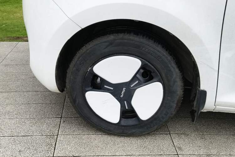 Used CHANGAN NEVO Lumin 2023 205km Xiangqin Version Left Front Wheel Hub