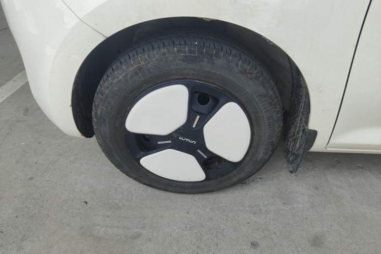 Used CHANGAN NEVO Lumin 2023 205km Xiangqin Version Left Front Wheel Hub