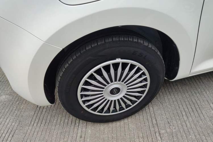 Used CHANGAN NEVO Lumin 2023 301km Honey Dew Edition Left Front Wheel Hub