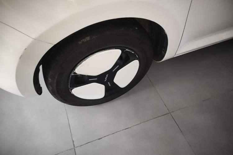Used CHANGAN NEVO Lumin 2023 301km Honey Dew Edition Left Front Wheel Hub