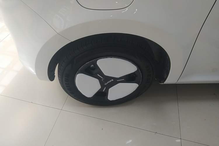 Used CHANGAN NEVO Lumin 2023 205km Xiangqin Version Left Front Wheel Hub