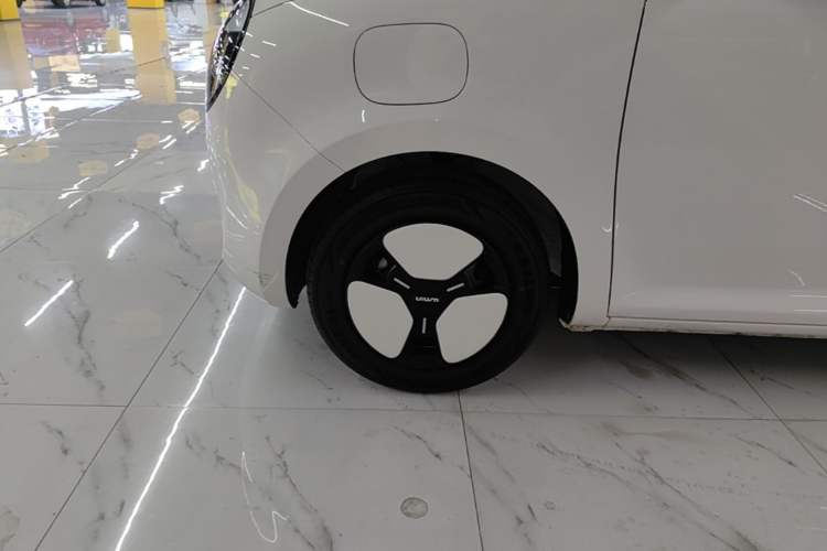 Used CHANGAN NEVO Lumin 2023 205km Xiangqin Version Left Front Wheel Hub