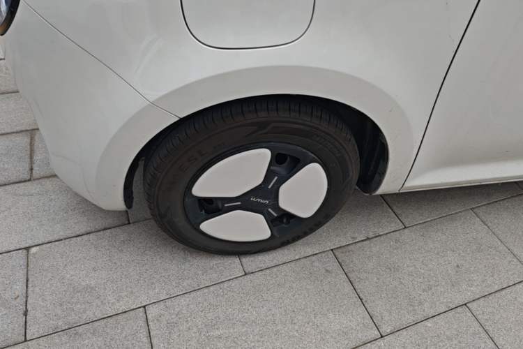 Used CHANGAN NEVO Lumin 2023 205km Xiangqin Version Left Front Wheel Hub