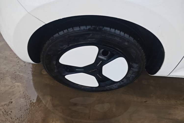 Used CHANGAN NEVO Lumin 2023 205km Xiangqin Version Left Front Wheel Hub