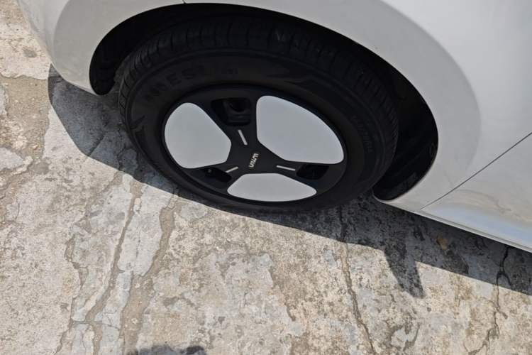 Used CHANGAN NEVO Lumin 2023 301km Honey Dew Edition Left Front Wheel Hub
