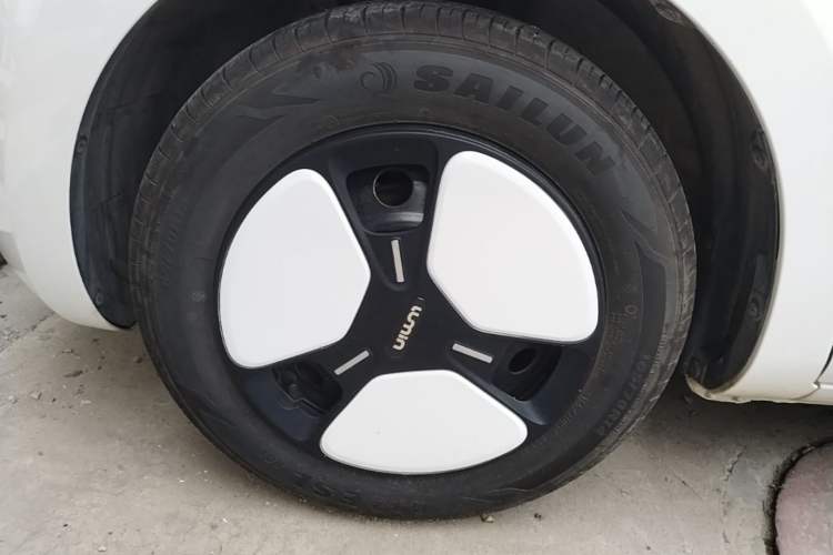 Used CHANGAN NEVO Lumin 2023 205km Xiangqin Version Left Front Wheel Hub