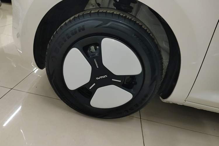Used CHANGAN NEVO Lumin 2023 205km Xiangqin Version Left Front Wheel Hub