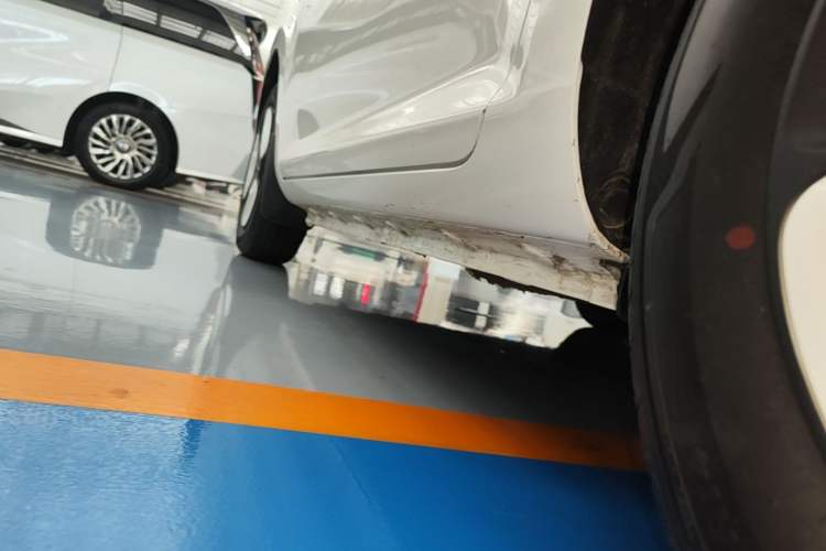 Used CHANGAN NEVO Lumin 2023 301km Honey Dew Edition Left Side Sill