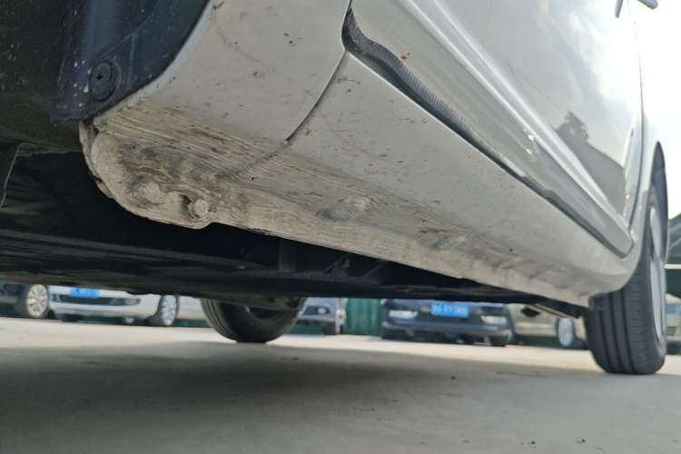 Used CHANGAN NEVO Lumin 2023 205km Xiangqin Version Left Side Sill