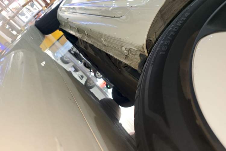 Used CHANGAN NEVO Lumin 2023 301km Honey Dew Edition Left Side Sill