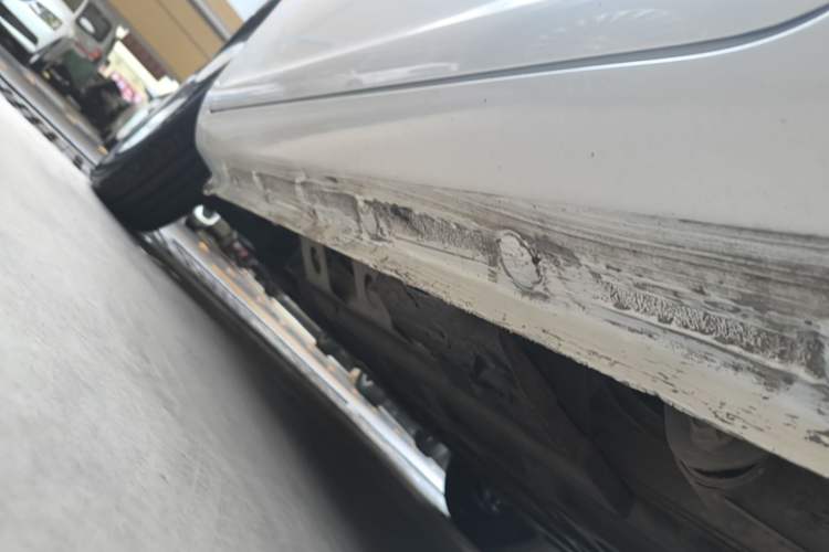 Used CHANGAN NEVO Lumin 2023 301km Honey Dew Edition Left Side Sill
