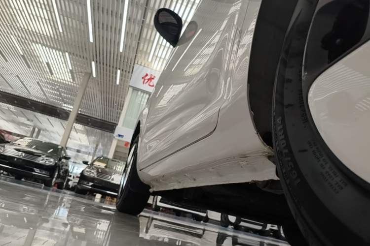 Used CHANGAN NEVO Lumin 2023 205km Xiangqin Version Left Side Sill