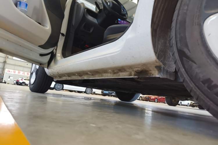 Used CHANGAN NEVO Lumin 2023 205km Xiangqin Version Left Side Sill