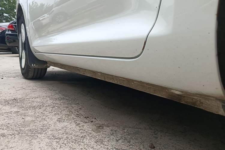 Used CHANGAN NEVO Lumin 2023 205km Xiangqin Version Left Side Sill