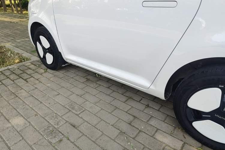 Used CHANGAN NEVO Lumin 2023 205km Xiangqin Version Left Side Sill