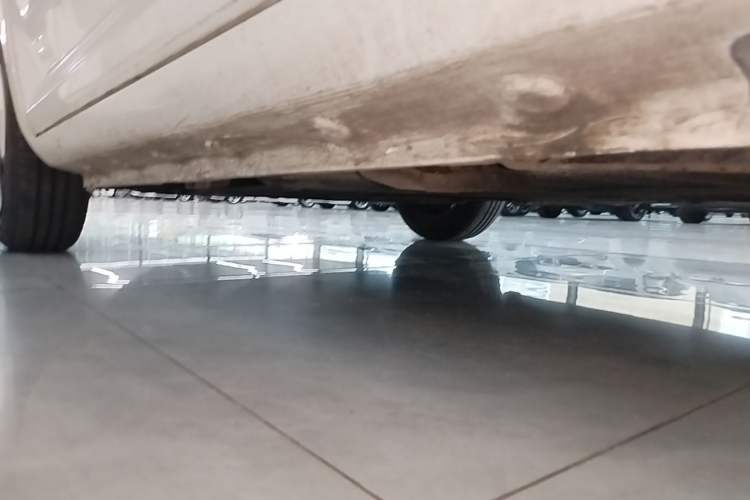 Used CHANGAN NEVO Lumin 2023 205km Xiangqin Version Left Side Sill